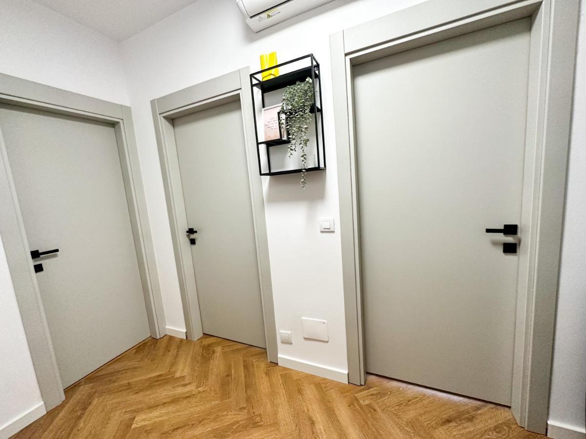 Studio 21 Boekarest Buitenkant foto